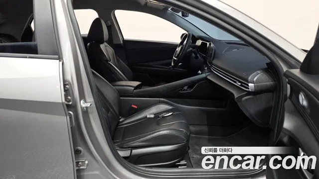Hyundai Avante CN7 — Фото автомобиля 16