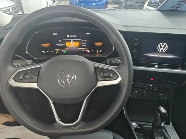 Volkswagen Passat — Фото автомобиля 10