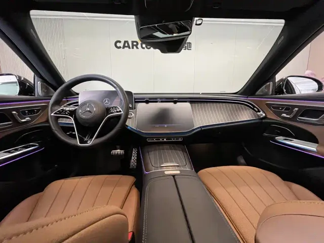 Mercedes-Benz E-Class — Фото автомобиля 14
