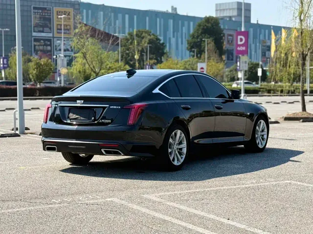 Cadillac CT5 — Фото автомобиля 5