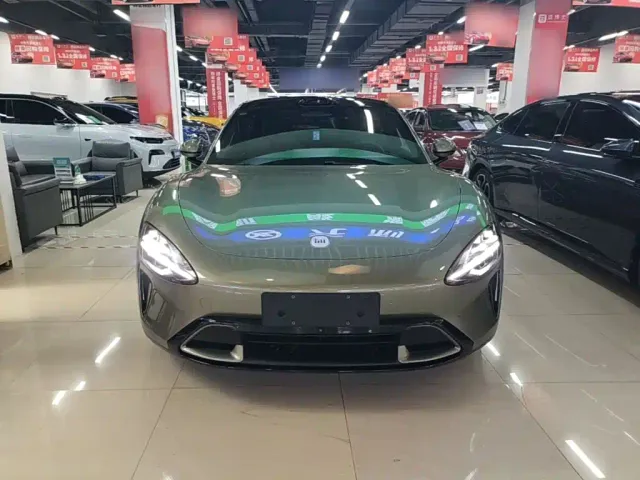Xiaomi SU7 — Фото автомобиля 2