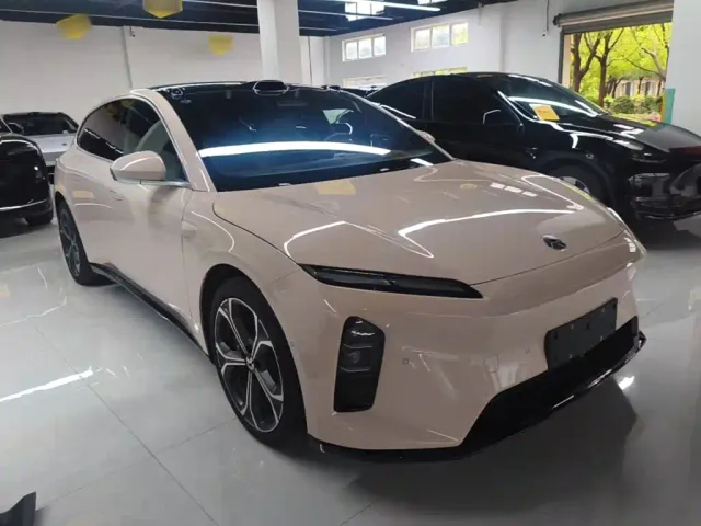 Nio ET5 Touring — Фото автомобиля 3