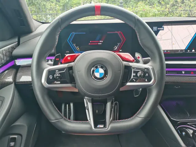 BMW M5 — Фото автомобиля 14