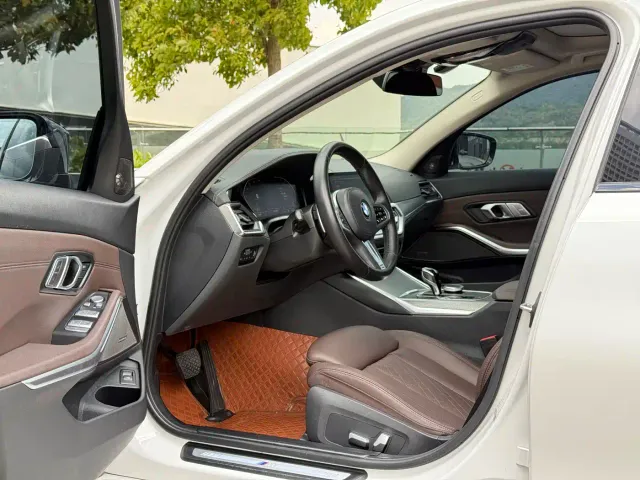 BMW 3 Series — Фото автомобиля 7