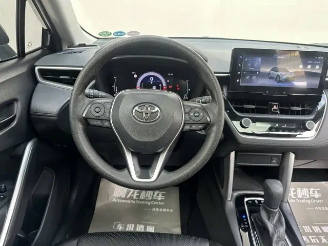 Toyota Frontlander — Фото автомобиля 10