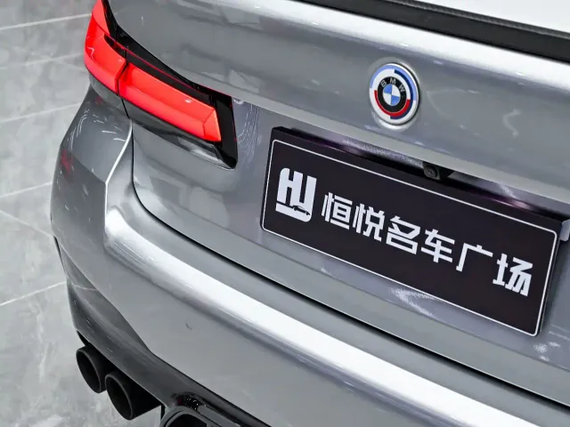 BMW M5 — Фото автомобиля 14