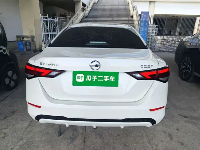 Nissan Sylphy — Фото автомобиля 5
