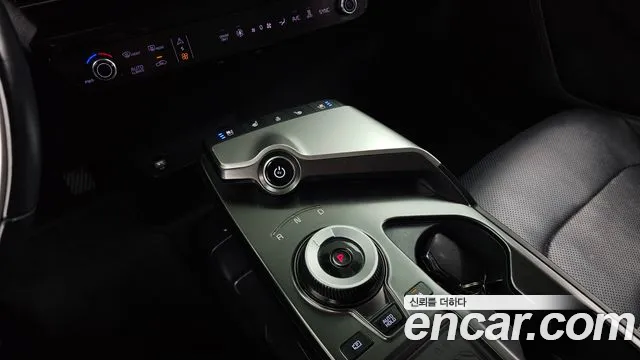 Kia EV6 — Фото автомобиля 12