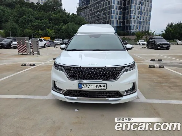 Kia Carnival Generation 4 — Фото автомобиля 3