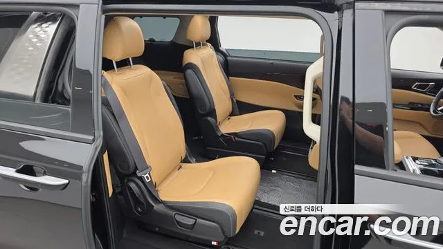 Kia Carnival 4th Gen — Фото автомобиля 12