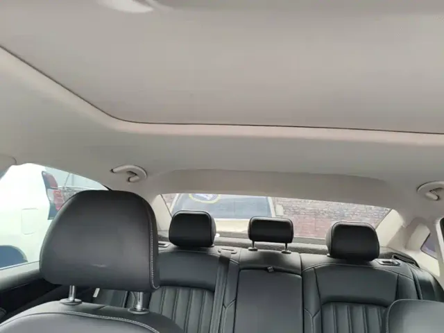 Volkswagen Passat — Фото автомобиля 17