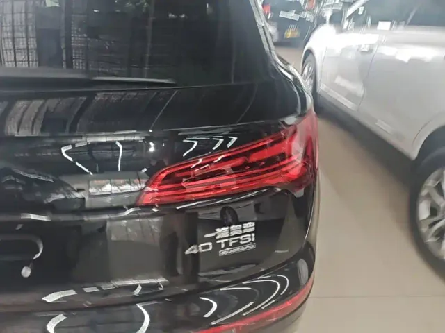 Audi Q5L — Фото автомобиля 7