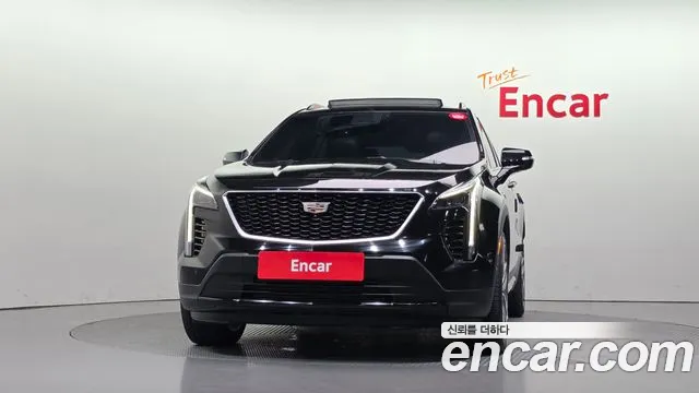 Cadillac XT4 2.0 Sport AWD — Фото автомобиля 3