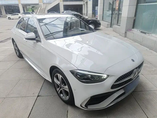Mercedes-Benz C-Class — Фото автомобиля 3