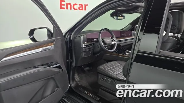 Cadillac Escalade 5th Gen — Фото автомобиля 10