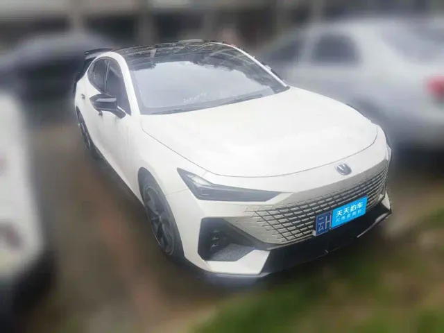 Changan UNI-V — Фото автомобиля 3