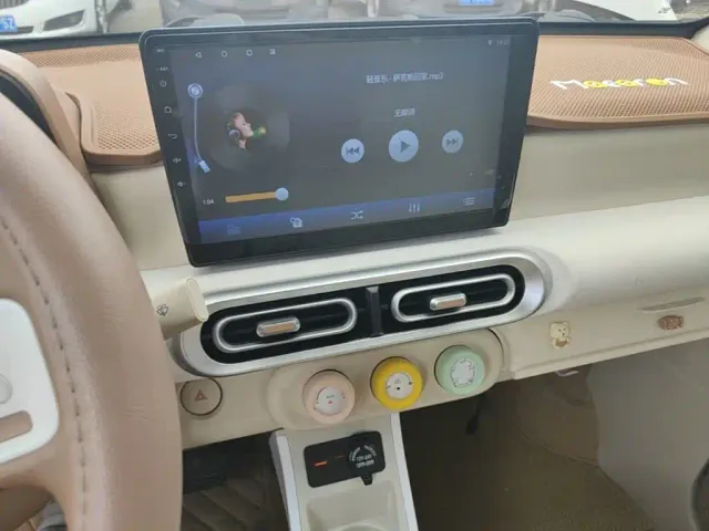 Wuling Hongguang Mini EV — Фото автомобиля 12