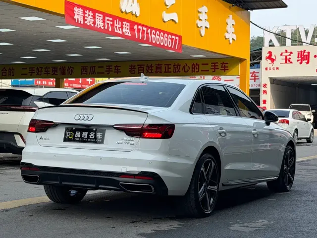 Audi A4L — Фото автомобиля 9