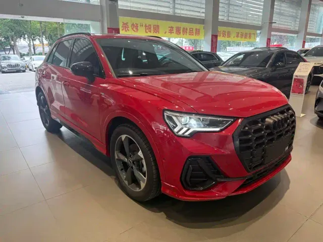 Audi Q3 — Фото автомобиля 3