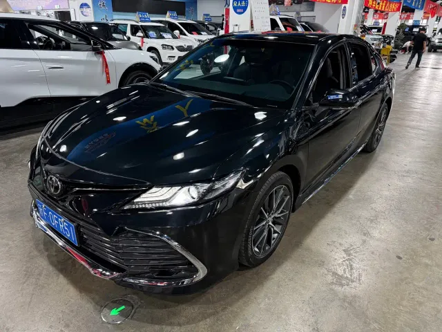 Toyota Camry — Фото автомобиля 2