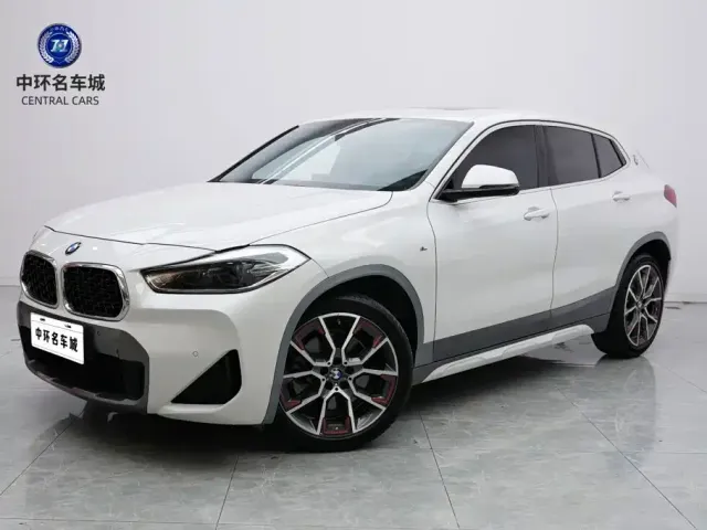 Фотография автомобиля — BMW X2
