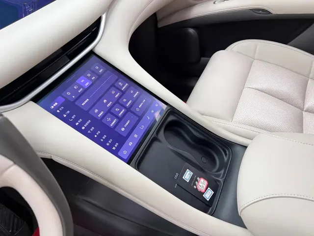 IM Motors LS6 — Фото автомобиля 26
