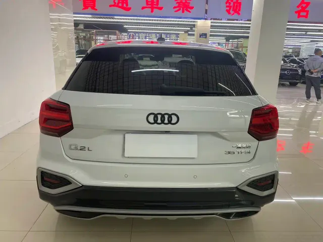 Audi Q2L — Фото автомобиля 7