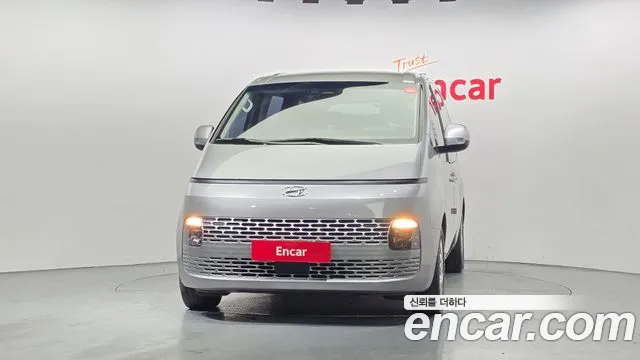Hyundai Staria Staria 4WD Tourer 11 мест — Фото автомобиля 3
