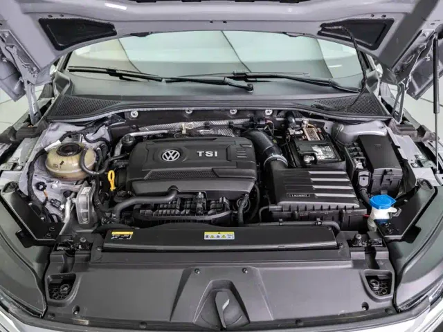Volkswagen FAW-Volkswagen CC 2023 380TSI Eye-catching Edition — Фото автомобиля 22