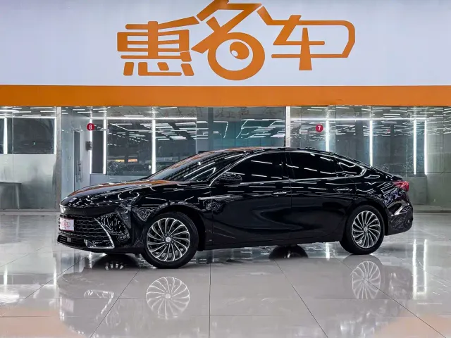 Buick LaCrosse — Фото автомобиля 2
