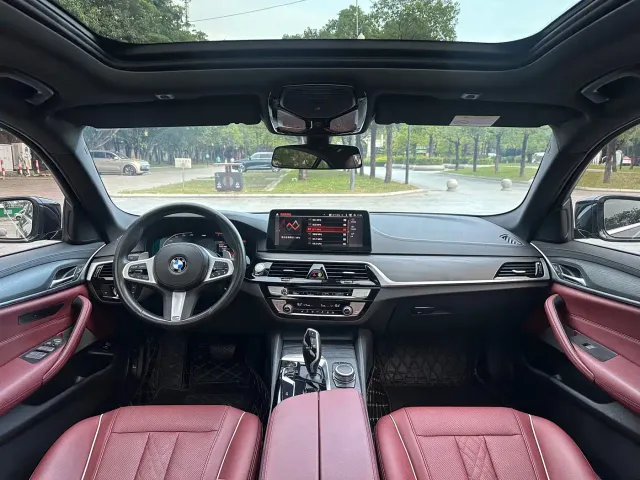BMW 5 Series — Фото автомобиля 6