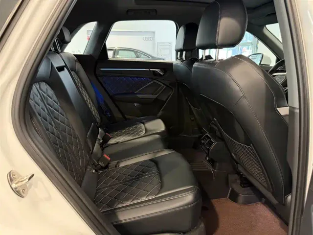 Audi Q3 — Фото автомобиля 8