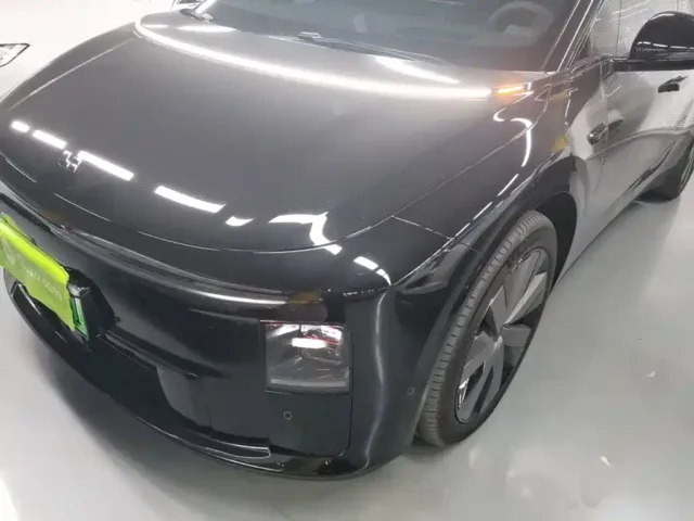 Li Auto i6 — Фото автомобиля 23