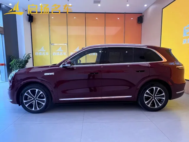 Aito M7 — Фото автомобиля 14