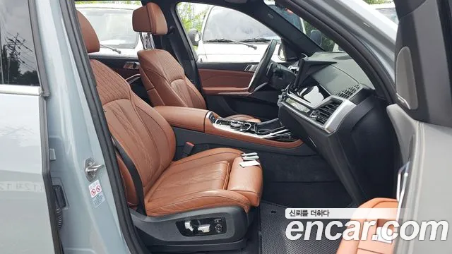 BMW X7 — Фото автомобиля 26