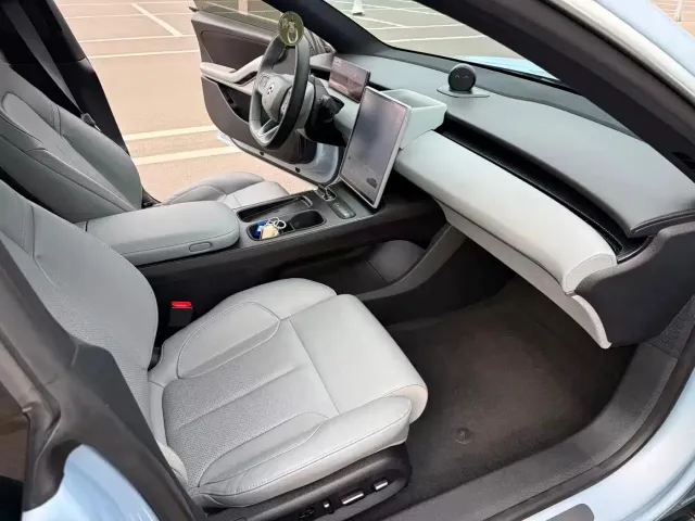 NIO NIO ET5 2022 75kWh — Фото автомобиля 11