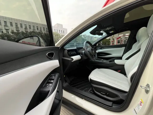 BYD Seal 06 — Фото автомобиля 12