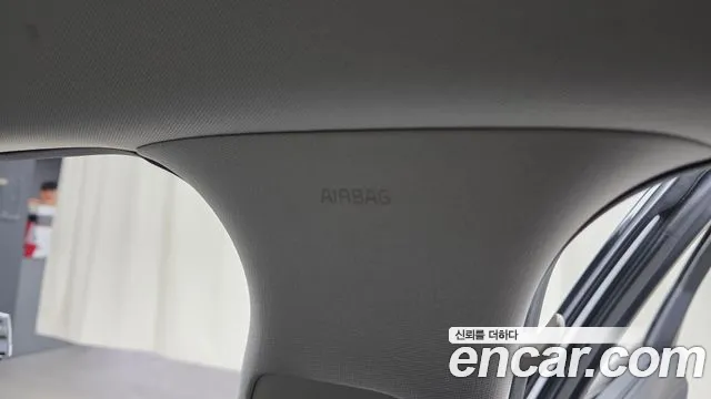 Kia K8 Hybrid — Фото автомобиля 30