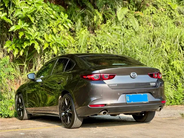 Mazda Axela — Фото автомобиля 4