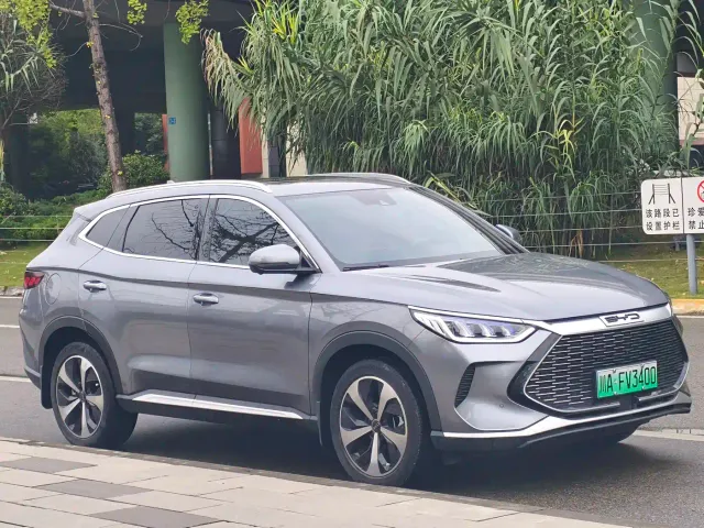BYD Song PLUS — Фото автомобиля 3