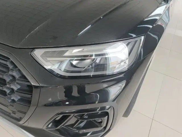 Audi Q5L — Фото автомобиля 5