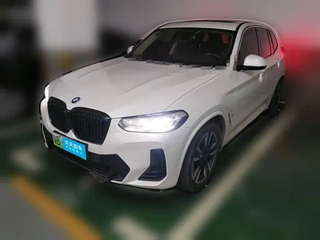 Фотография автомобиля — BMW iX3