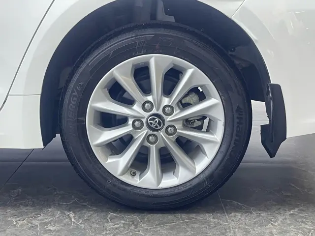 Toyota Corolla — Фото автомобиля 10