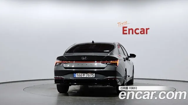 Hyundai Avante CN7 — Фото автомобиля 3