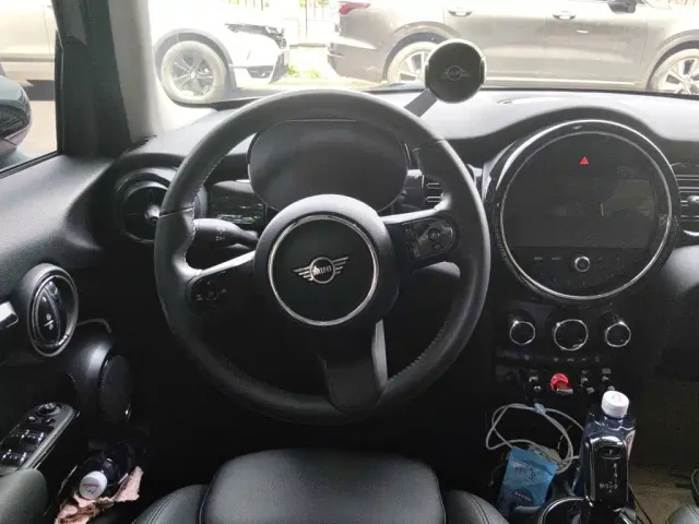 MINI Hatch — Фото автомобиля 2