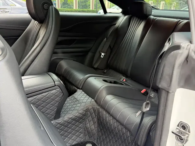 Mercedes-Benz E-Class — Фото автомобиля 7