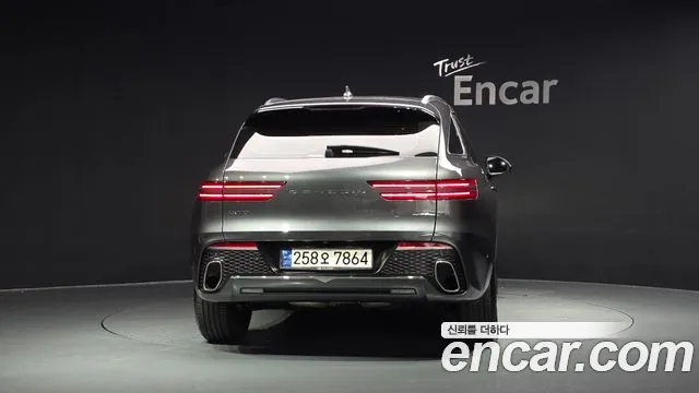 Genesis GV70 — Фото автомобиля 4