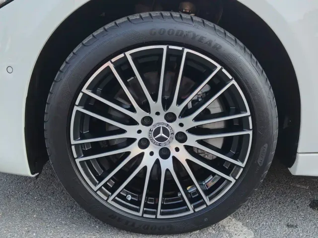 Mercedes-Benz C-Class — Фото автомобиля 9