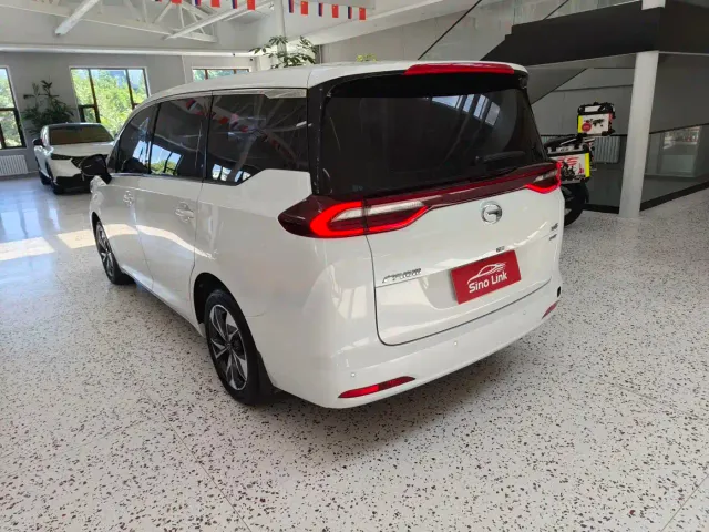 GAC Trumpchi M6 — Фото автомобиля 23