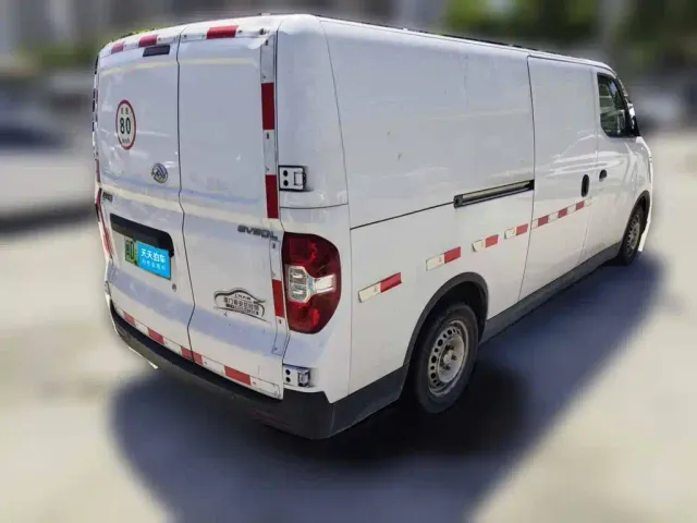 Maxus EV30 — Фото автомобиля 2